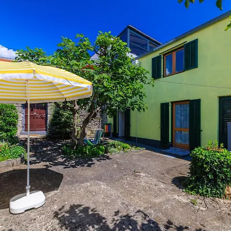 Ema Holiday home *