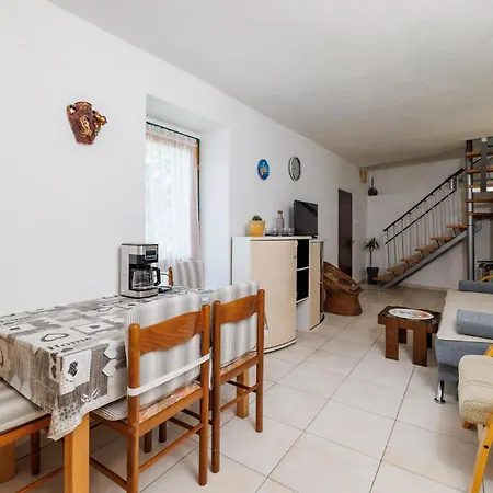 Holiday home Ema